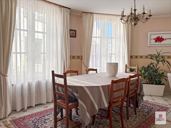 Maison de Maitre - La Fleche 9 pièce(s) 244 m2