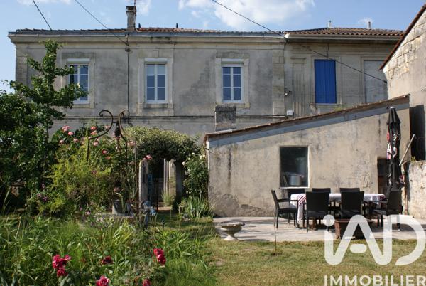 Maison à vendre 7 pièces 211 m² Saint-Louis-de-Montferrand