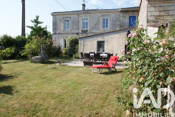 Maison à vendre 7 pièces 211 m² Saint-Louis-de-Montferrand