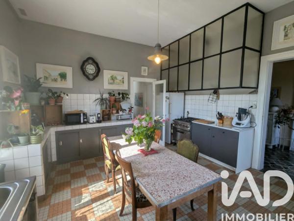 Maison à vendre 7 pièces 211 m² Saint-Louis-de-Montferrand