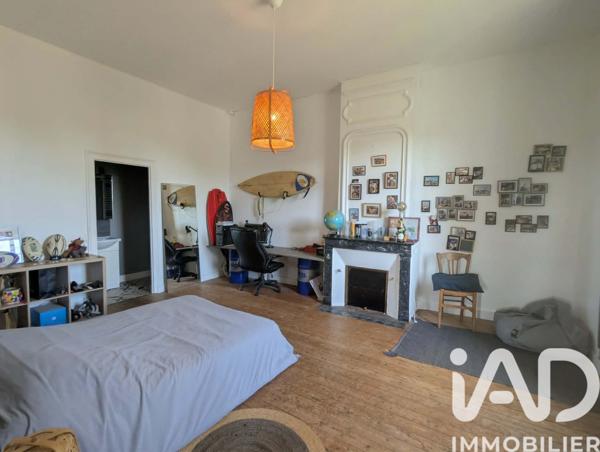 Maison à vendre 7 pièces 211 m² Saint-Louis-de-Montferrand