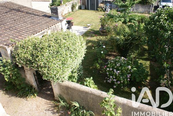 Maison à vendre 7 pièces 211 m² Saint-Louis-de-Montferrand