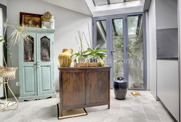 Meudon Bellevue Charmante Maison 1927 en granit intime et chaleureuse en bon état