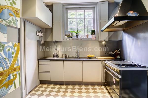 Meudon Bellevue Charmante Maison 1927 en granit intime et chaleureuse en bon état