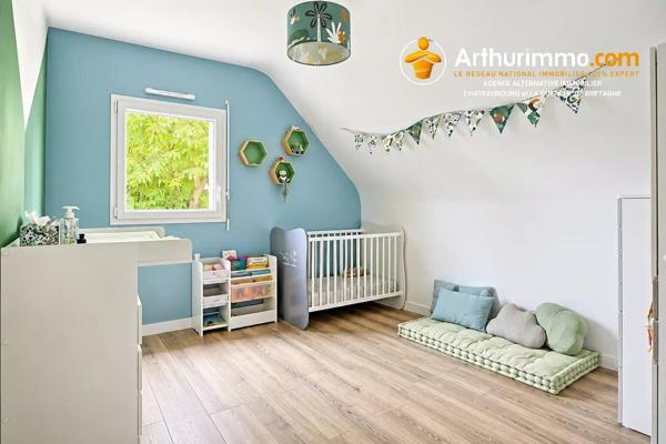 Vente                                                      Maison
                        
                     6 pièces                      134 m2                     à Châteaubourg