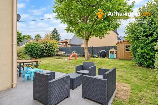 Vente                                                      Maison
                        
                     6 pièces                      134 m2                     à Châteaubourg