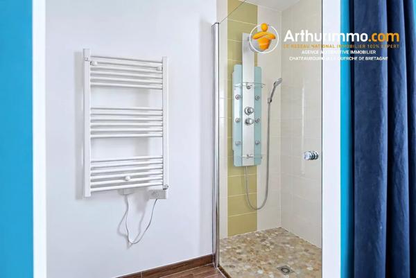 Vente                                                      Maison
                        
                     6 pièces                      134 m2                     à Châteaubourg