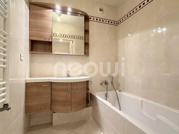 LYON 4 - T4 DE 95,24M2 AVEC BALCON