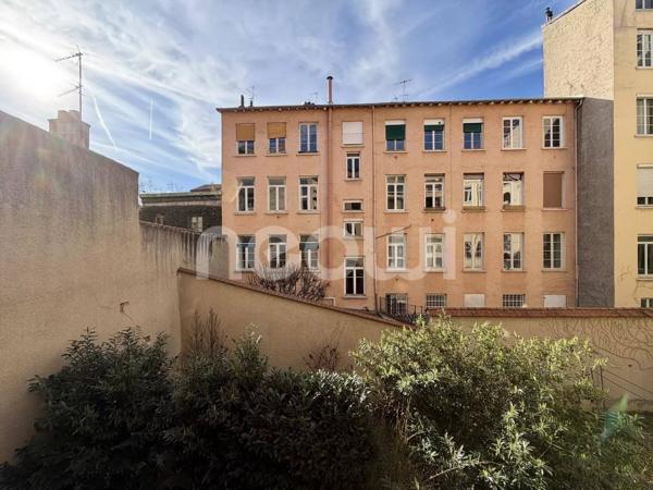 LYON 4 - T4 DE 95,24M2 AVEC BALCON