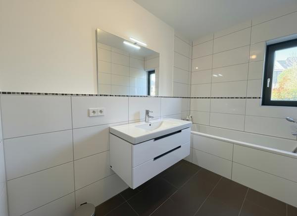 Maison Verrieres Le Buisson 7 pièce(s) 182.7 m2