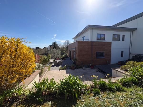 Maison Verrieres Le Buisson 7 pièce(s) 182.7 m2