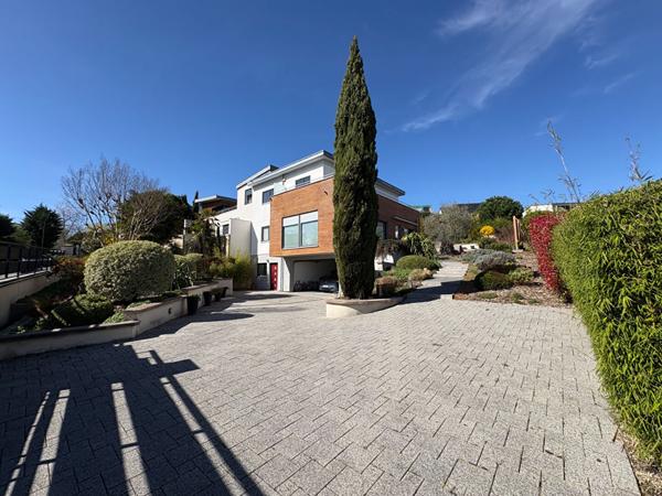 Maison Verrieres Le Buisson 7 pièce(s) 182.7 m2