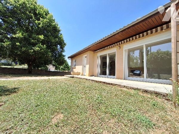 Pavillon plain-pied 80m² 3 chambres, sur terrain d'environ 1900 m², au calme, proche des commodités