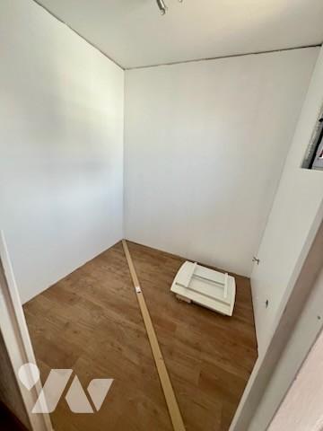 Appartement en Duplex dans petite copropriété une vaste chambre et une cabine vue mer et balcon