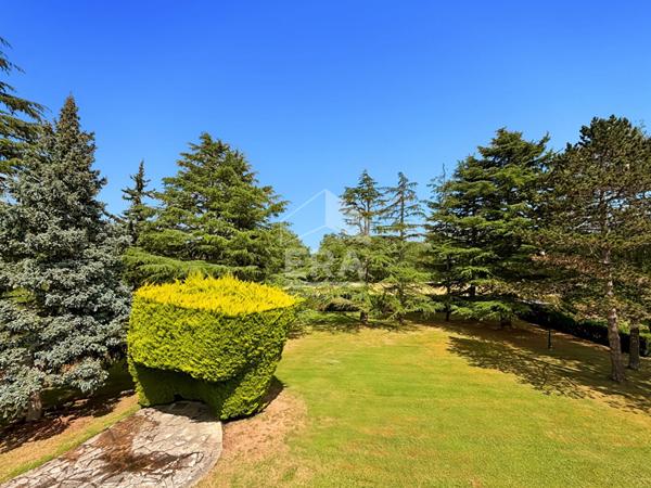MAISON 9 PIÈCES 240 M² ? SAINT-FARGEAU-PONTHIERRY, VOLUMES EXCEPTIONNELS ET GRAND TERRAIN AVEC PISCINE