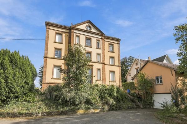 Appartement
         5 pièces
        - 125 m² Exclusivité 180 000 € *