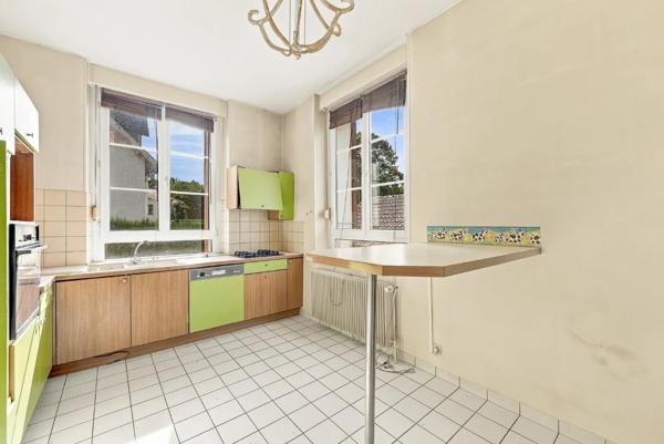 Appartement
         5 pièces
        - 125 m² Exclusivité 180 000 € *