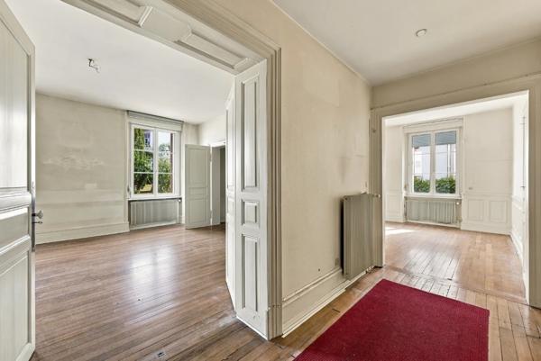 Appartement
         5 pièces
        - 125 m² Exclusivité 180 000 € *