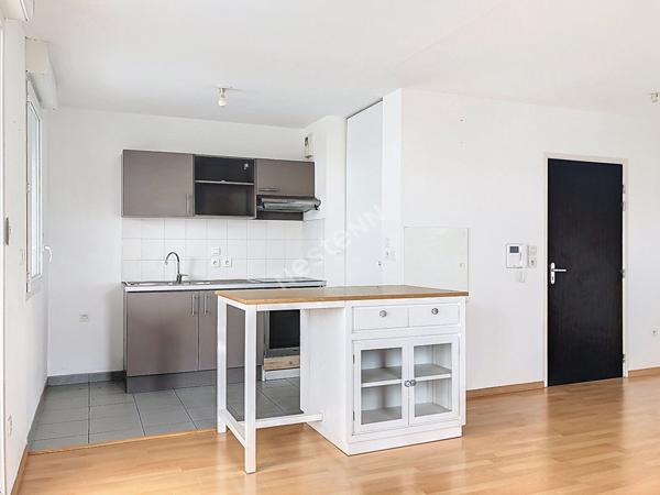 Appartement 2 chambres, vue Loire, avec balcons et parking sous-sol