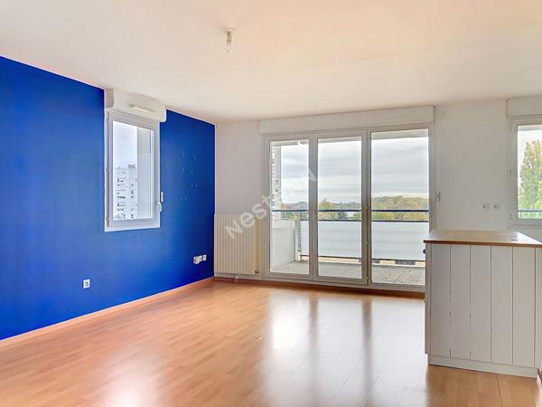 Appartement 2 chambres, vue Loire, avec balcons et parking sous-sol