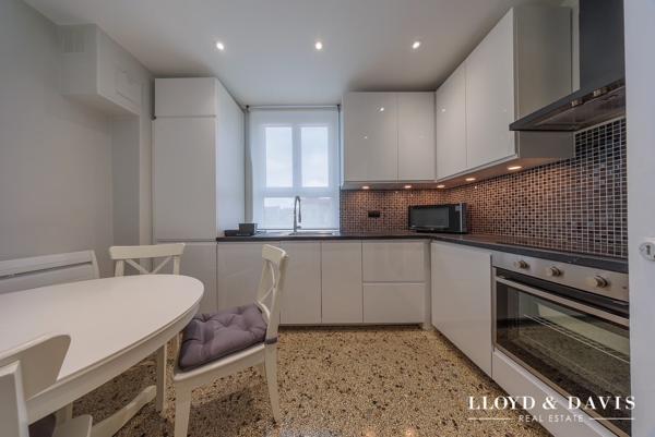 À louer – Appartement T3 meublé de standing avec balcon – Place d’Erlon, Reims