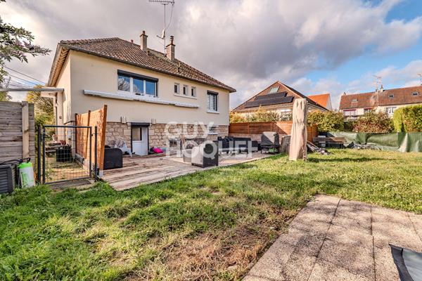 Maison contemporaine 113 m² avec souplex aménagé, jardin et piscine