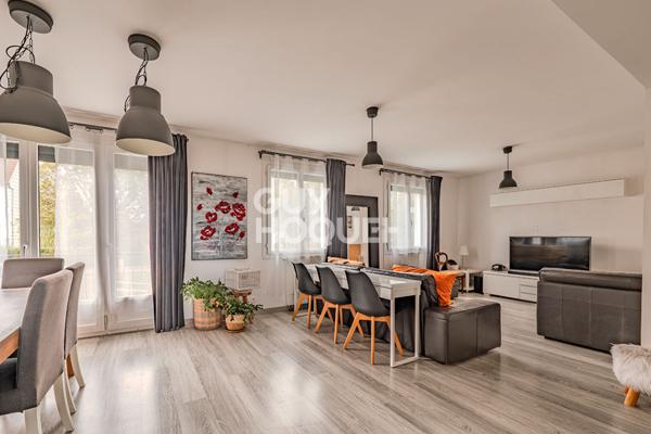 Maison contemporaine 113 m² avec souplex aménagé, jardin et piscine