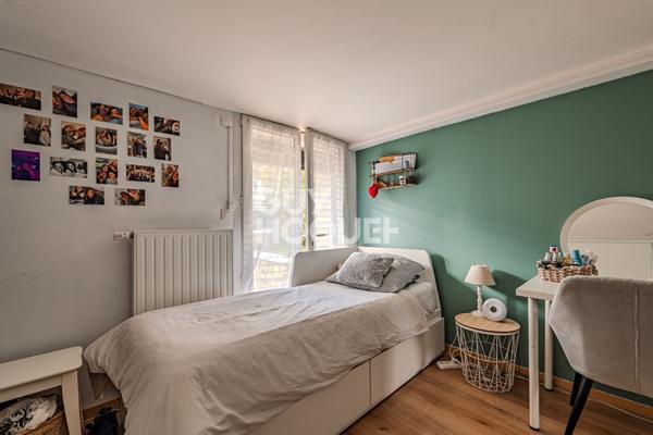 Maison contemporaine 113 m² avec souplex aménagé, jardin et piscine