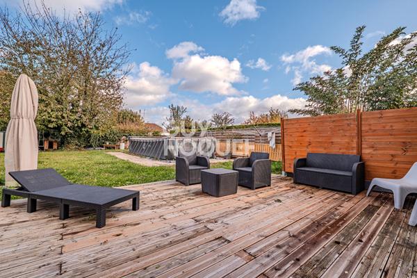 Maison contemporaine 113 m² avec souplex aménagé, jardin et piscine