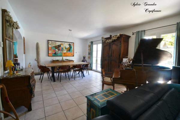 Dpt Vaucluse (84), à vendre VILLELAURE maison P5 de 178 m² - Terrain de 1 500,00 m²