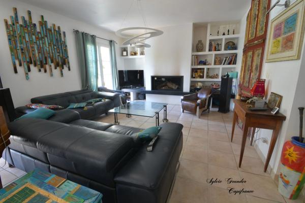 Dpt Vaucluse (84), à vendre VILLELAURE maison P5 de 178 m² - Terrain de 1 500,00 m²
