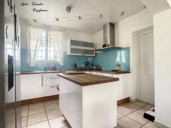 Dpt Vaucluse (84), à vendre VILLELAURE maison P5 de 178 m² - Terrain de 1 500,00 m²