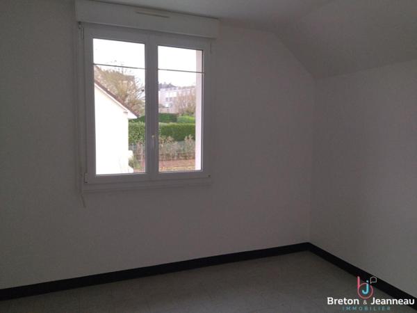 MAYENNE: Pavillon 3 chambres