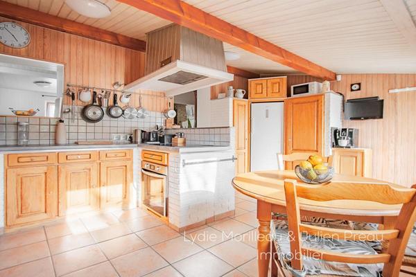MAISON DE CARACTÈRE  REZÉ -107 m² - JARDIN ARBORÉ