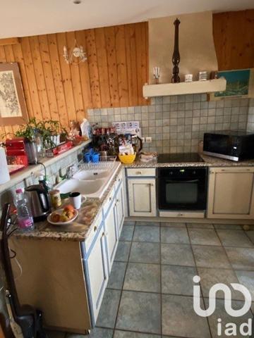 Maison 6 pièces de 164 m² à Grazac (43200)