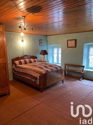 Maison 6 pièces de 164 m² à Grazac (43200)