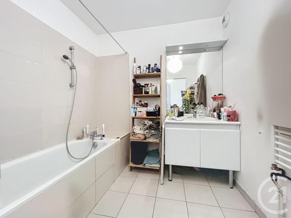 Appartement F2 à vendre  2 pièces - 54,10 m2 LE KREMLIN BICETRE - 94