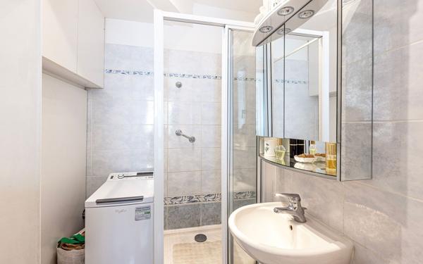 Appartement à vendre    2 pièces • 33,65 m2 Paris 6