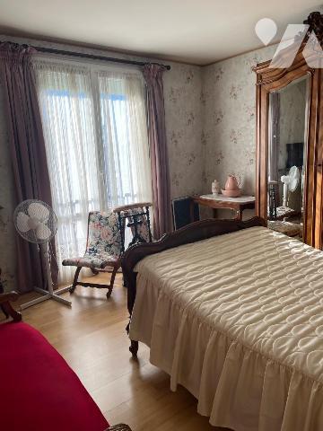 Maison à Vendre à Coutras (33230) en Gironde (33),  dans un quartier avec proximité des commerc...