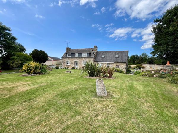 Maison à PLOUARET, 22420 - 5 pièces 150m²