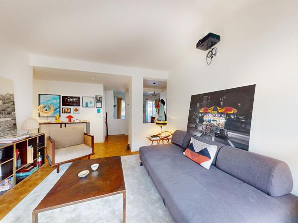 Marseille (13007) Endoume – Saint-Victor : Appartement 2 ch avec terrasse et vue sur la Bonne Mère.