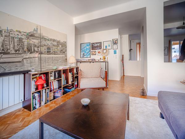 Marseille (13007) Endoume – Saint-Victor : Appartement 2 ch avec terrasse et vue sur la Bonne Mère.