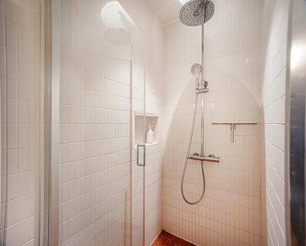 Marseille (13007) Endoume – Saint-Victor : Appartement 2 ch avec terrasse et vue sur la Bonne Mère.