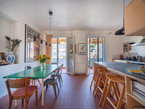 Marseille (13007) Endoume – Saint-Victor : Appartement 2 ch avec terrasse et vue sur la Bonne Mère.