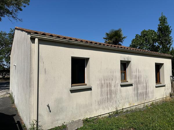 ROCHEFORT - OPPORTUNITÉ RARE POUR PROFESSION LIBÉRALE OU PROJET D'HABITATION