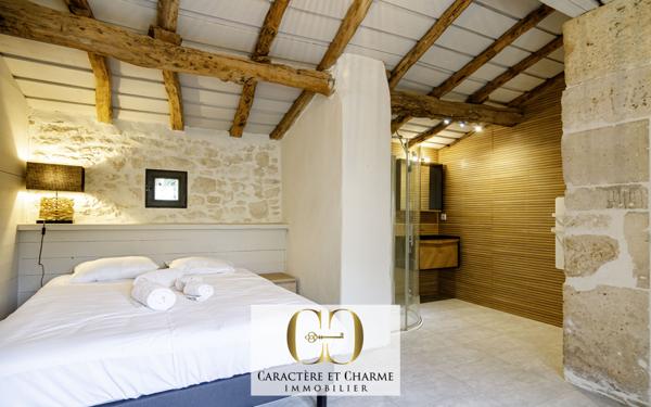 Cahors (46000) Proche Cahors: Mas Occitan restauré avec 2 gîtes - Prestige