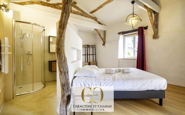 Cahors (46000) Proche Cahors: Mas Occitan restauré avec 2 gîtes - Prestige