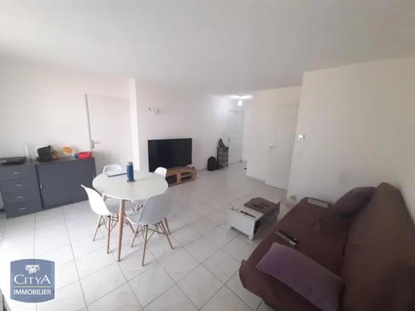 Appartement à louer 2 pièces 53.75m² Montchanin (71210)