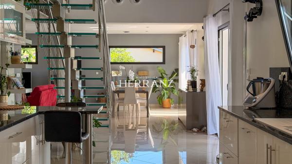 Villenave-d'Ornon – Élégante maison contemporaine de 150 m² avec piscine et jardin paysagé Détails des diagnostics énergétiques