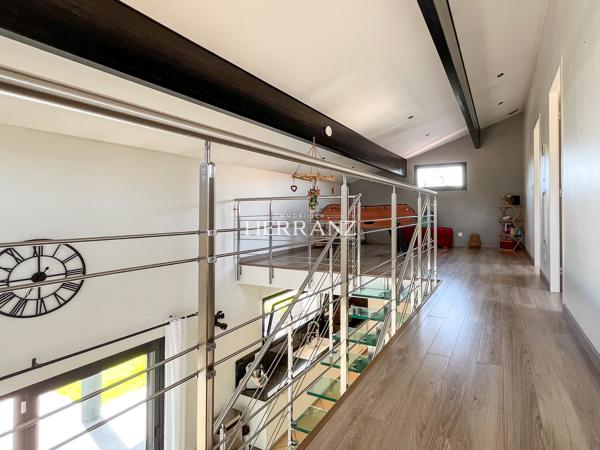 Villenave-d'Ornon – Élégante maison contemporaine de 150 m² avec piscine et jardin paysagé Détails des diagnostics énergétiques
